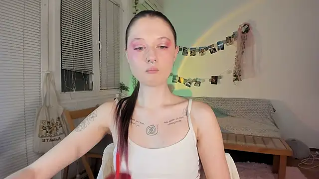 Snapshot of Jenny_darling_love chatting on 01/23/25, 07:07 Jenny darling love online show from 01/23/25, 07:07