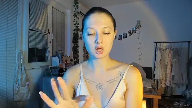 Jenny darling love online show from 11/04/25, 08:23