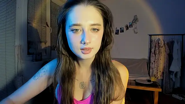 Snapshot of Jenny_darling_love chatting on 09/21/25, 06:13 Jenny darling love online show from 09/21/25, 06:13