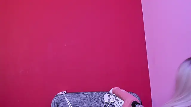 Kate bunny  online show from 10/26/25, 11:43