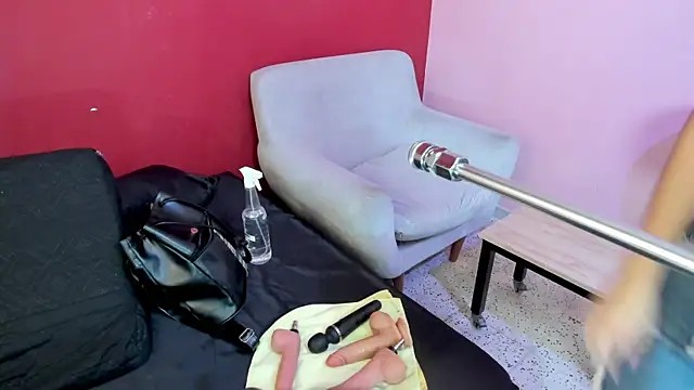 Kate bunny  online show from 11/21/25, 11:42