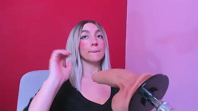 Kate bunny  online show from 03/31/26, 11:23