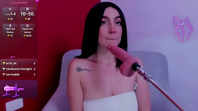 Kate bunny  online show from 03/18/25, 02:17