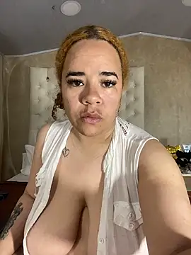 Snapshot of La_Crespa_x chatting on 01/17/26, 01:58 La Crespa x online show from 01/17/26, 01:58