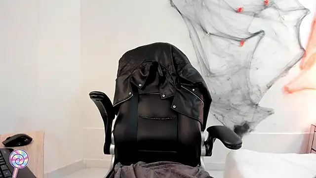 sagitariuus girll online show from 10/25/25, 04:55