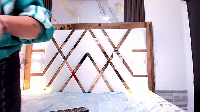 molly sweetee online show from 04/01/26, 01:41