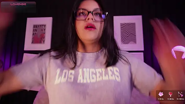 Sophia wilsonn  online show from 03/24/26, 10:37