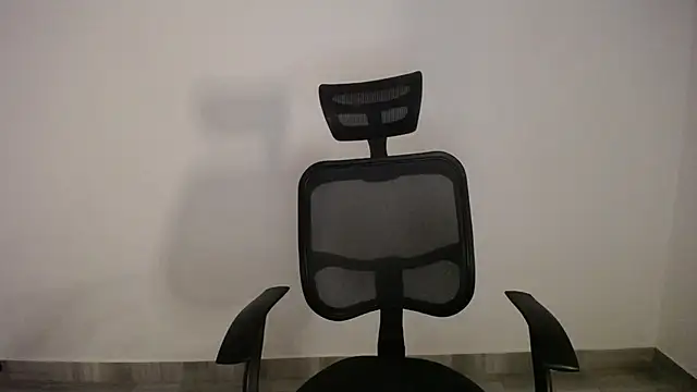 Snapshot of present_the_magic chatting on 03/10/25, 05:33 present the magic online show from 03/10/25, 05:33