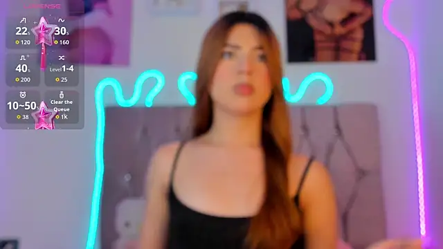 Ashley piinkk  online show from 11/04/25, 12:09