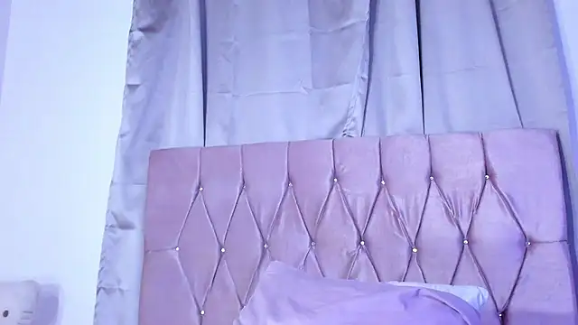 Ashley piinkk  online show from 03/23/25, 01:31