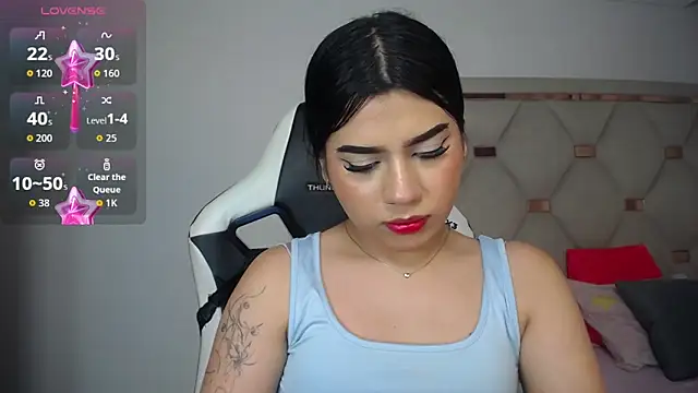 Ashley piinkk  online show from 05/23/26, 04:22