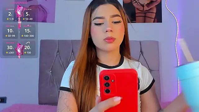 Ashley piinkk  online show from 11/28/25, 10:37