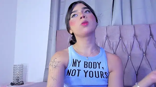 Ashley piinkk  online show from 02/25/25, 07:20