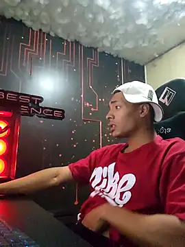 Snapshot of Jhonyblack_1 chatting on 11/05/25, 06:00 Jhonyblack 1 online show from 11/05/25, 06:00