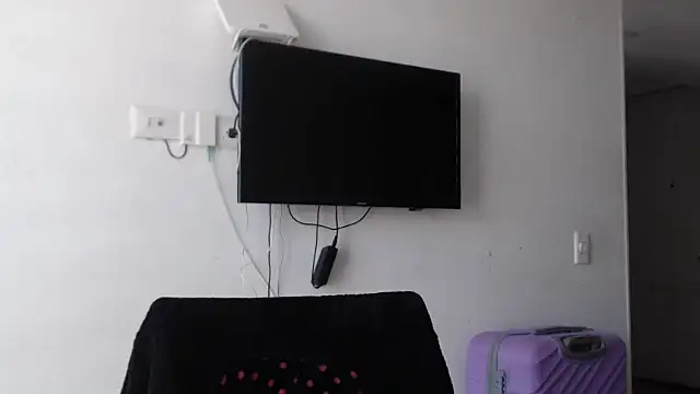 Snapshot of Jhonyblack_1 chatting on 11/27/25, 02:50 Jhonyblack 1 online show from 11/27/25, 02:50