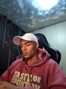 Snapshot of Jhonyblack_1 chatting on 12/15/25, 07:09 Jhonyblack 1 online show from 12/15/25, 07:09