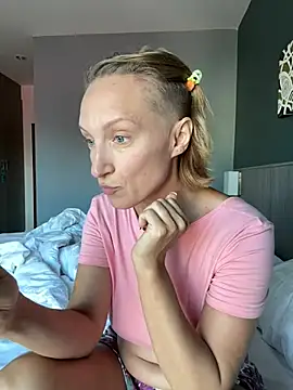 UmaTruewoman online show from 04/12/26, 01:42