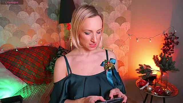 UmaTruewoman online show from 12/22/24, 05:55
