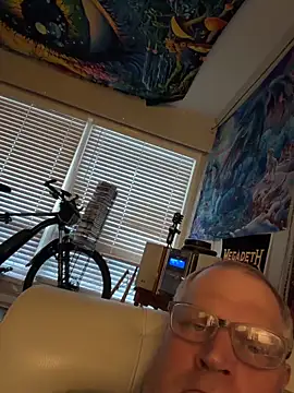 Snapshot of Mimmoromeo1973 chatting on 12/20/25, 12:02 Mimmoromeo1973 online show from 12/20/25, 12:02