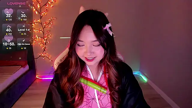 Fluffy Rose online show from 10/31/25, 05:53