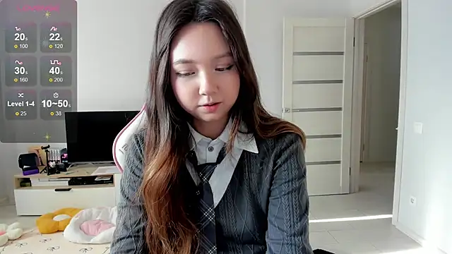 Snapshot of Fluffy_Rose chatting on 05/30/26, 01:01 Fluffy Rose online show from 05/30/26, 01:01