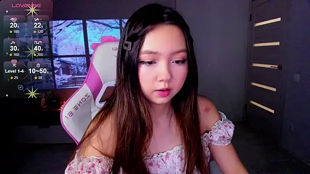 Fluffy Rose online show from 12/01/25, 12:22