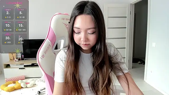 Snapshot of Fluffy_Rose chatting on 07/11/26, 01:17 Fluffy Rose online show from 07/11/26, 01:17