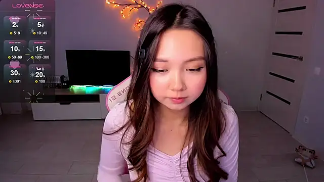 Fluffy Rose online show from 10/01/25, 11:47