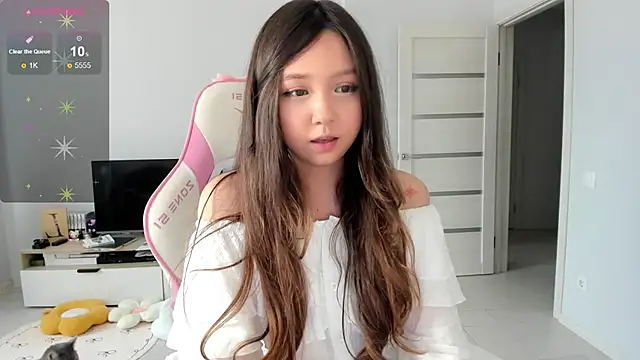 Snapshot of Fluffy_Rose chatting on 06/11/26, 08:11 Fluffy Rose online show from 06/11/26, 08:11