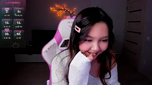 Fluffy Rose online show from 10/06/25, 03:13