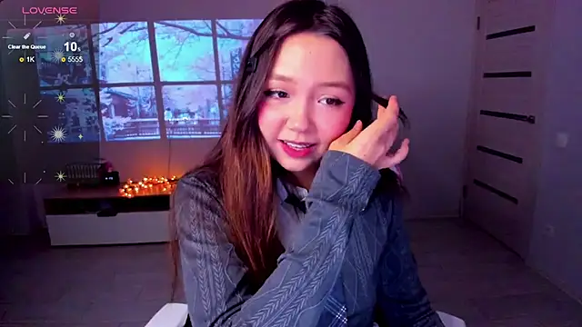 Fluffy Rose online show from 11/16/25, 12:15