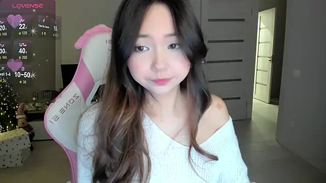 Fluffy Rose online show from 12/17/25, 02:05