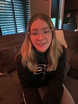 xX HotCouple Xx online show from 11/17/25, 02:43