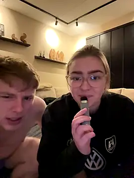 xX HotCouple Xx online show from 12/02/24, 09:23