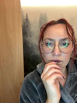 ladoucedu34 online show from 02/02/26, 03:33