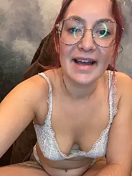 ladoucedu34 online show from 10/19/25, 01:36