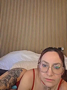 ladoucedu34 online show from 04/04/26, 03:07