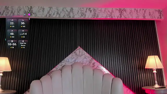 Snapshot of MeganDraco_ chatting on 11/04/25, 12:20 MeganDraco online show from 11/04/25, 12:20