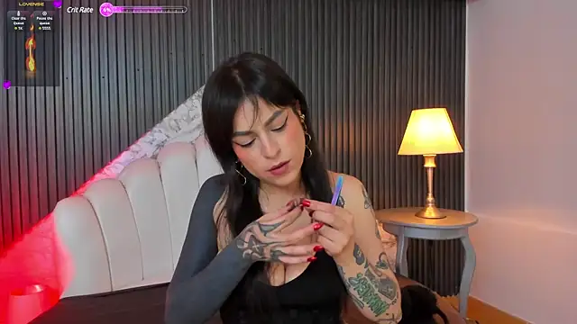 Snapshot of MeganDraco_ chatting on 02/21/25, 12:27 MeganDraco online show from 02/21/25, 12:27
