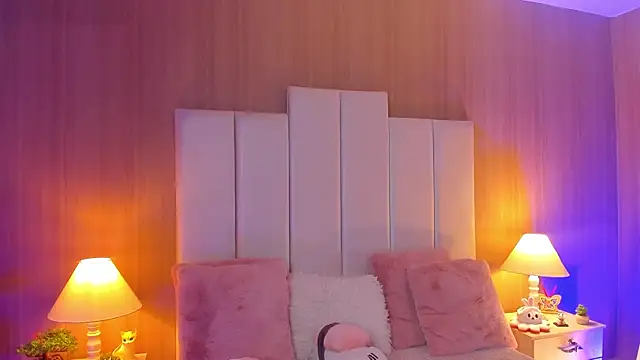 CaseyPiierce online show from 11/06/25, 08:02