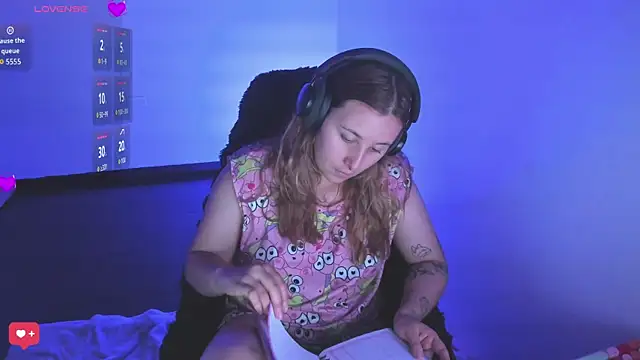 bonnie moon  online show from 03/22/26, 08:54