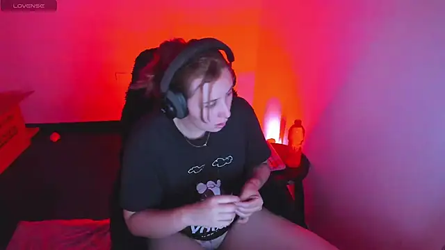 bonnie moon  online show from 03/06/26, 08:04