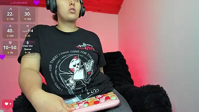 bonnie moon  online show from 02/09/26, 09:35