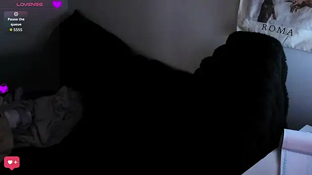 bonnie moon  online show from 05/31/26, 08:09