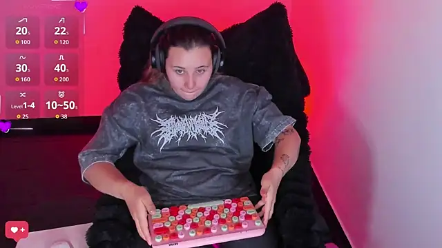 bonnie moon  online show from 02/05/26, 07:32