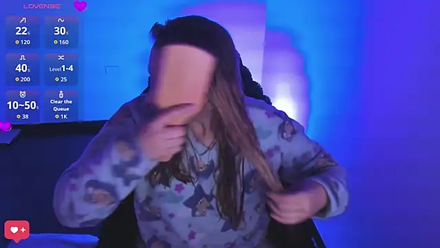 bonnie moon  online show from 03/18/26, 06:20