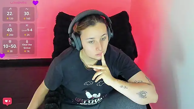 bonnie moon  online show from 02/04/26, 05:52