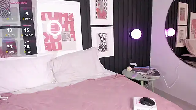 Kayla stern  online show from 11/23/25, 11:09