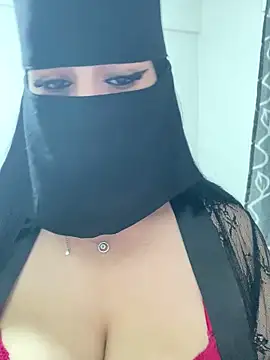 Snapshot of mari_layali chatting on 06/11/26, 12:01 mari layali online show from 06/11/26, 12:01