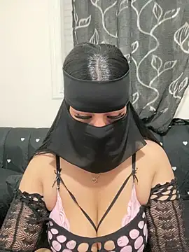 Snapshot of mari_layali chatting on 06/17/26, 08:30 mari layali online show from 06/17/26, 08:30